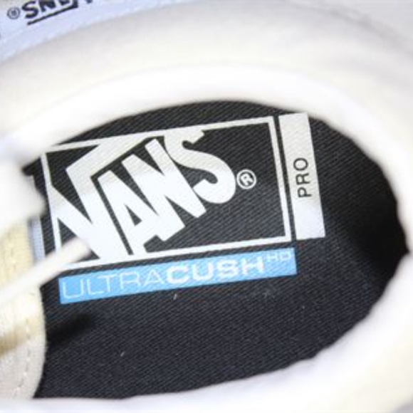 Cream Colored Suede/Canvas Old Skool Vans With Black Sole Size 12 - Picture 13 of 16